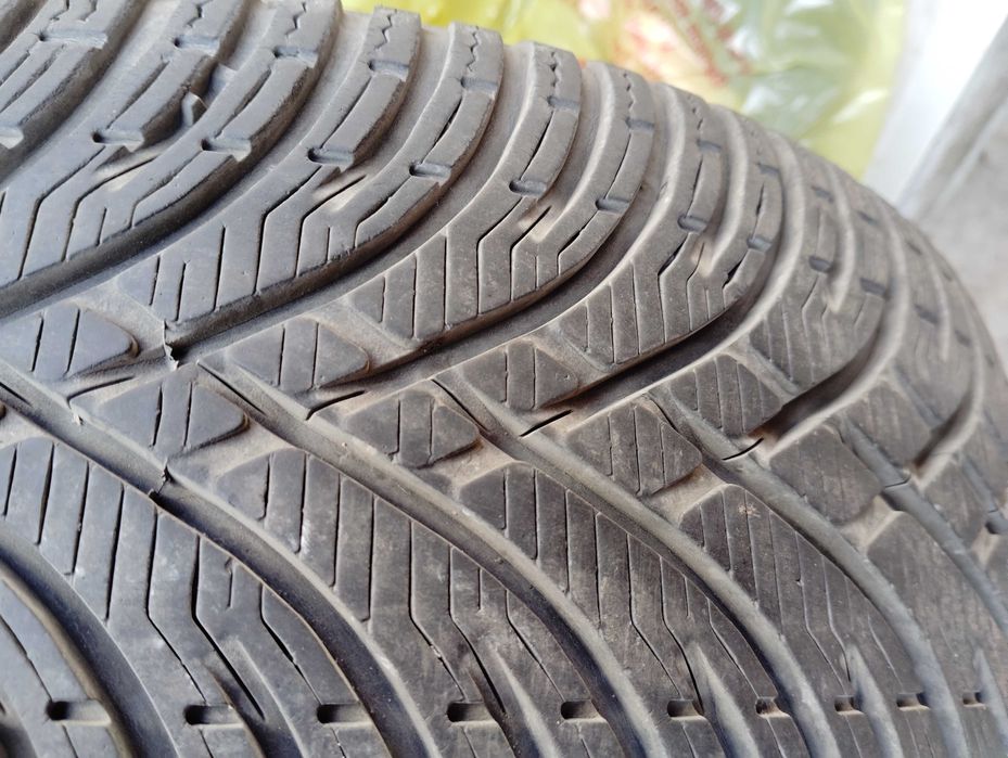 Продавам гуми зимни 2 бр 205/55/16