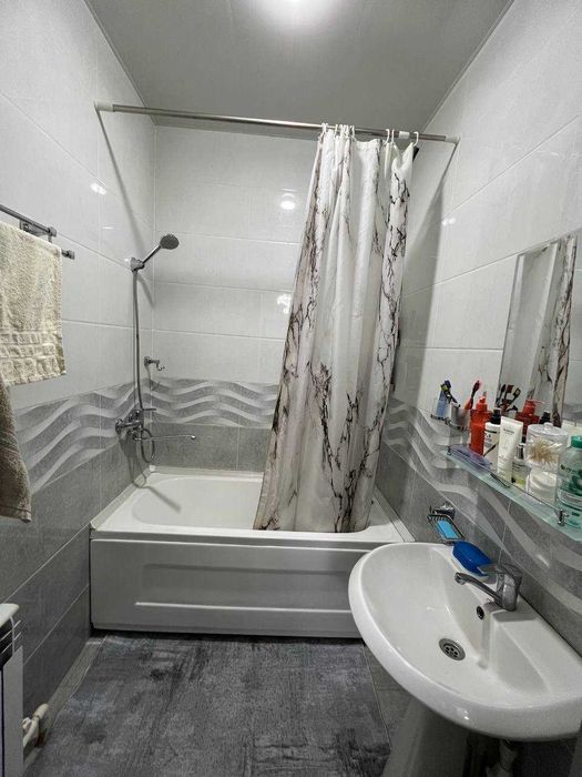 3-xonalik kvartira sotiladi Yangi-hayot tumani