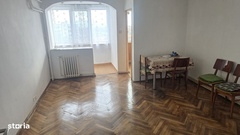 Vand garsoniera in Deva, zona I. Maniu, suprafata utila 30,50 mp,