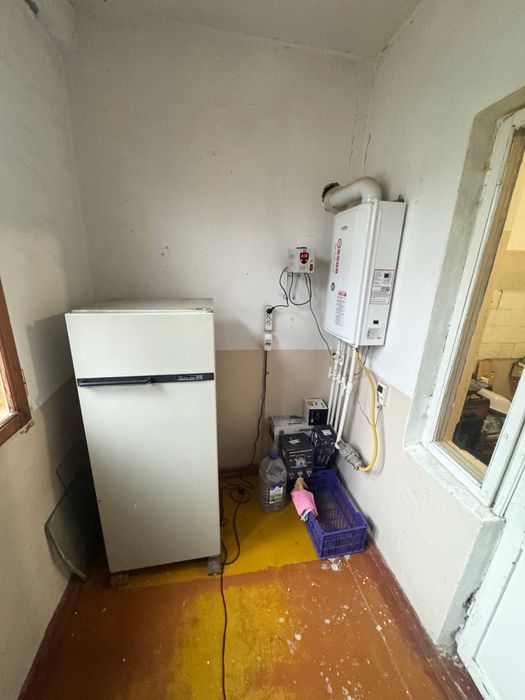 Срочно Продаеться 1-ком каартира городе Чирчике районе Октьябрь