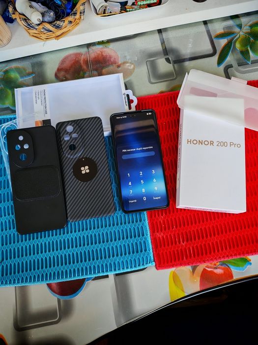 Honor 200 PRO  5 G cu 12 GB și 512 GB memorie