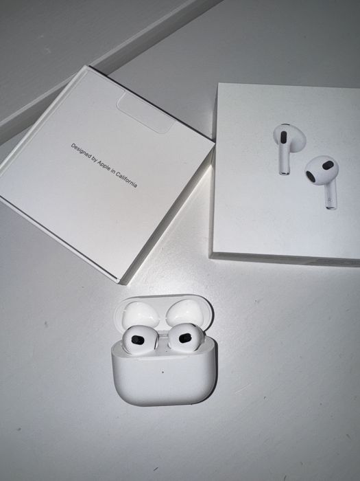 Airpods 3 with Lighting charging case