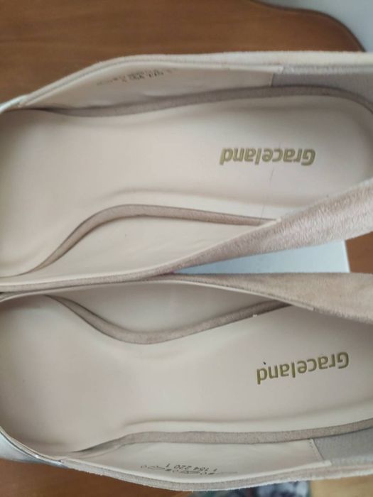 Дамски обувки с ток