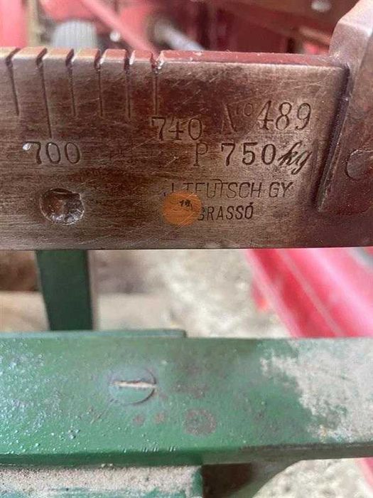 Cantare de vinzare de 100 de kg side 750 kg