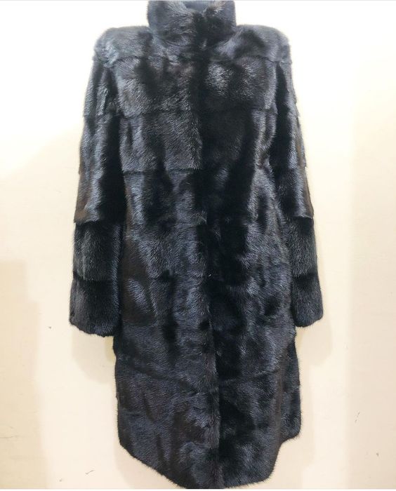 Продам норковую шубу