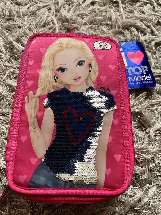 Penar Barbie nou si echipat