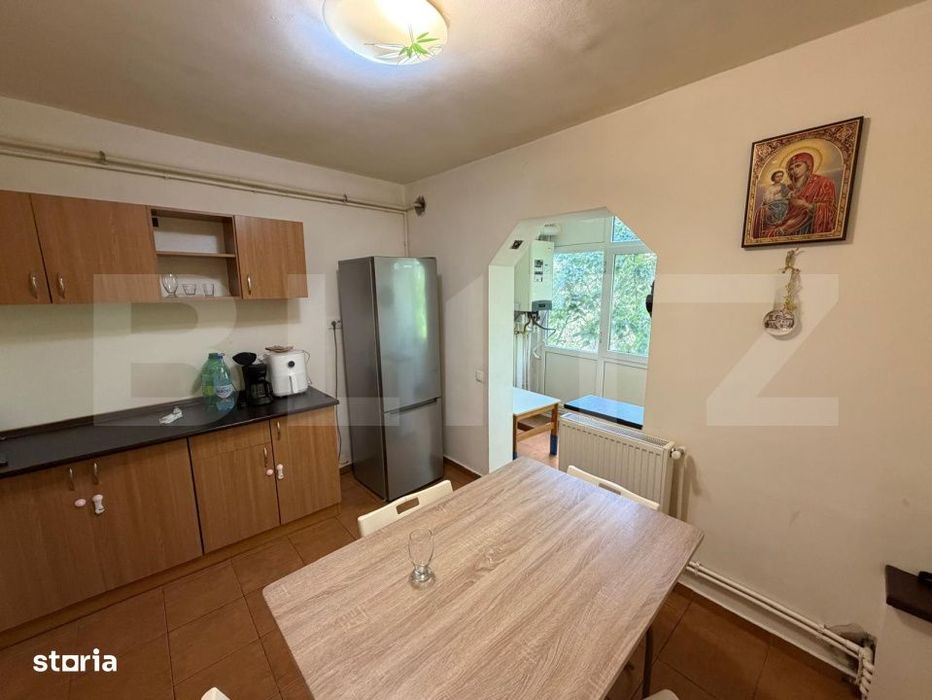Apartament 3 camere decomandat, etaj 3, Rovine, zona Posta din Rovine