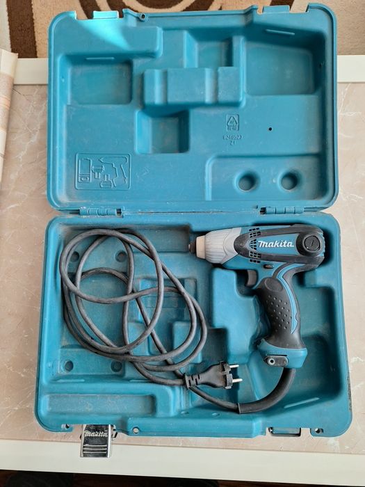 Електрически импакт винтоверт