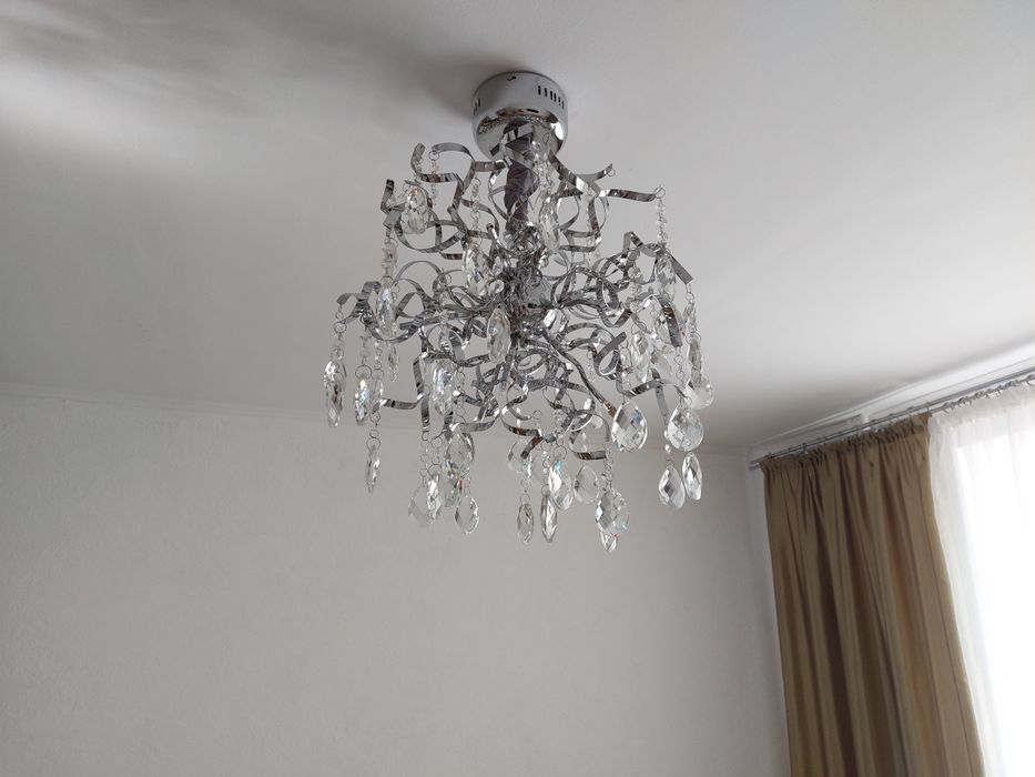 Люстра. В отличном состоянии