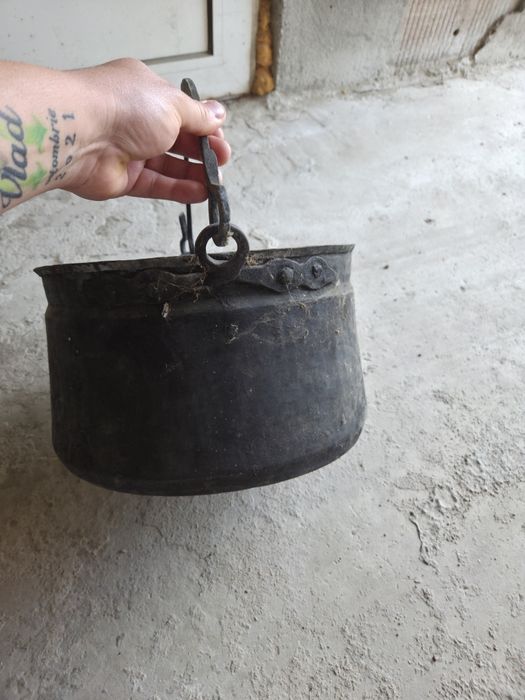 Ceaun cupru! Este ținut in pod de câțiva ani!