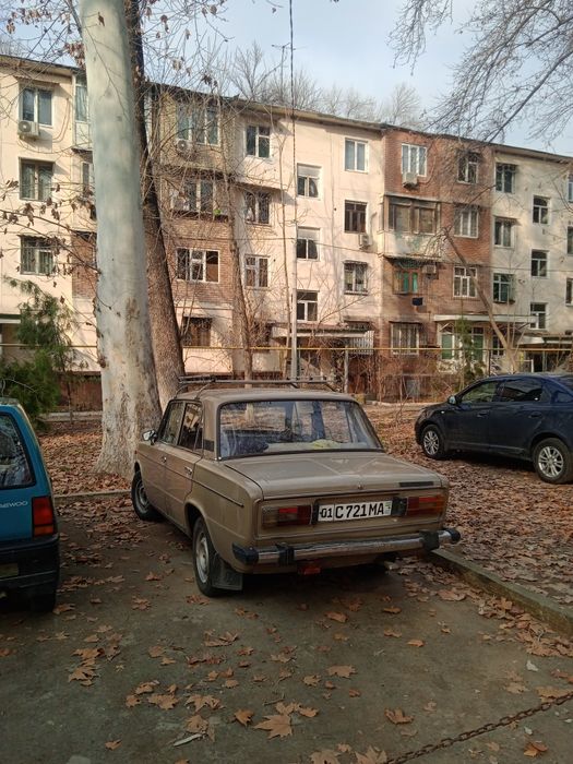 Продаётся Жигули бежевого цвета на бензине на ходу