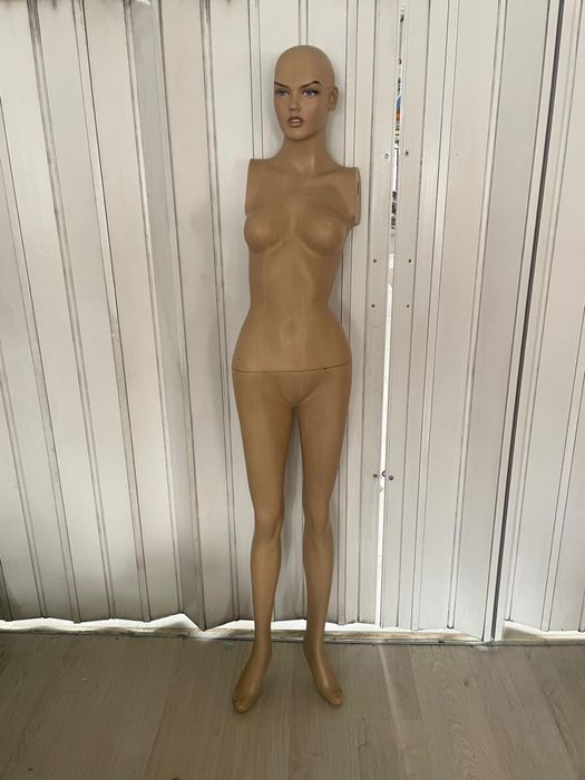 Vand manechine si dulap