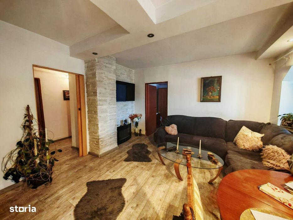 Decomandat, 4 camere, zona Brazda, 76.6 mp
