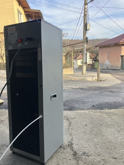 Диспенсър пречиствател на вода