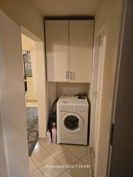 Închiriez apartament 3 camere