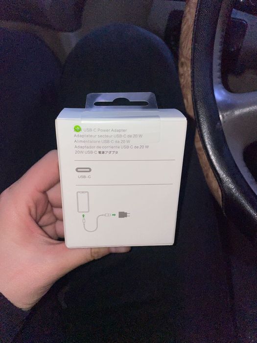Iphone  USB-C 20W Power Adapter