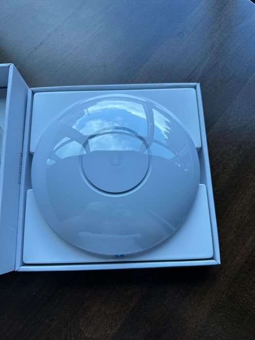 Ubiquiti UniFi 6 Pro (U6-Pro) Wi-Fi 6 — Чисто нова