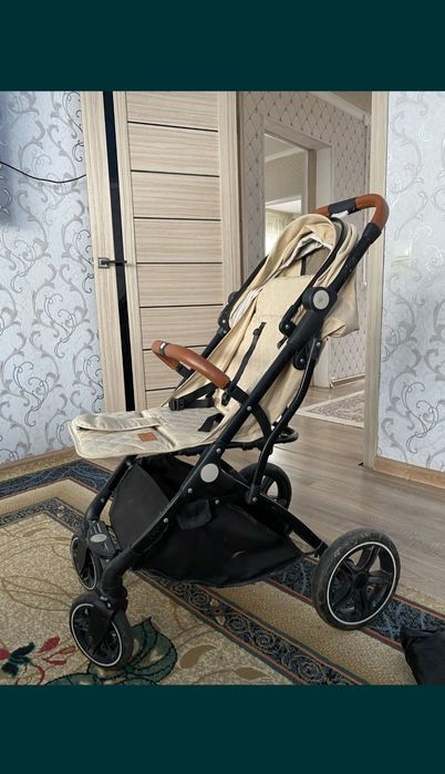 Продаю коляску в отличном состоянии