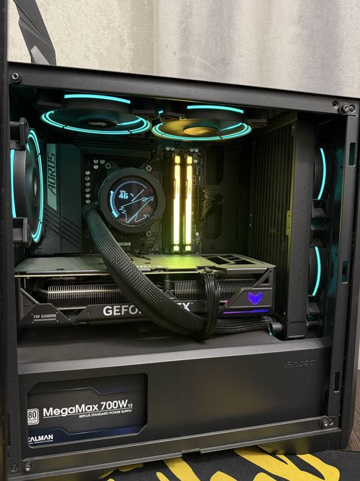 Продам топовый игровой компьютер