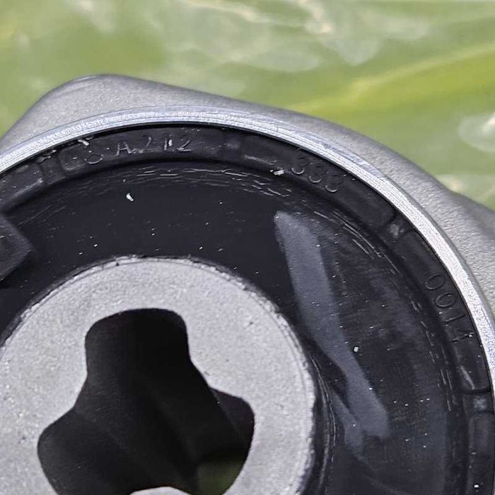 Рычаг продольный Mercedes E W212 перед. прав.