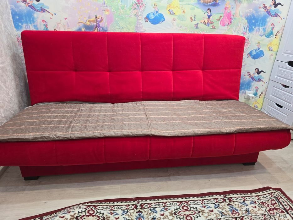 Продам диван в отличном состоянии