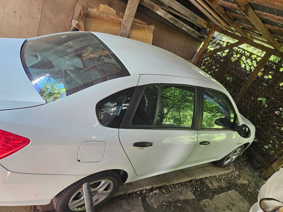 RENAULT Symbol 2010 — imagine 5