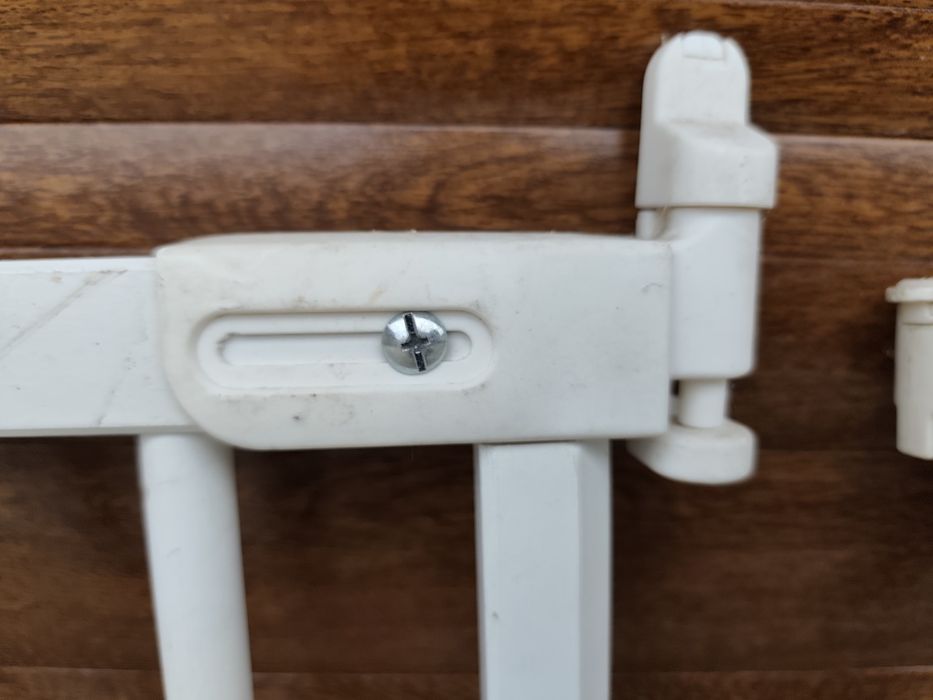 Предпазна преграда за деца или домашни любимци