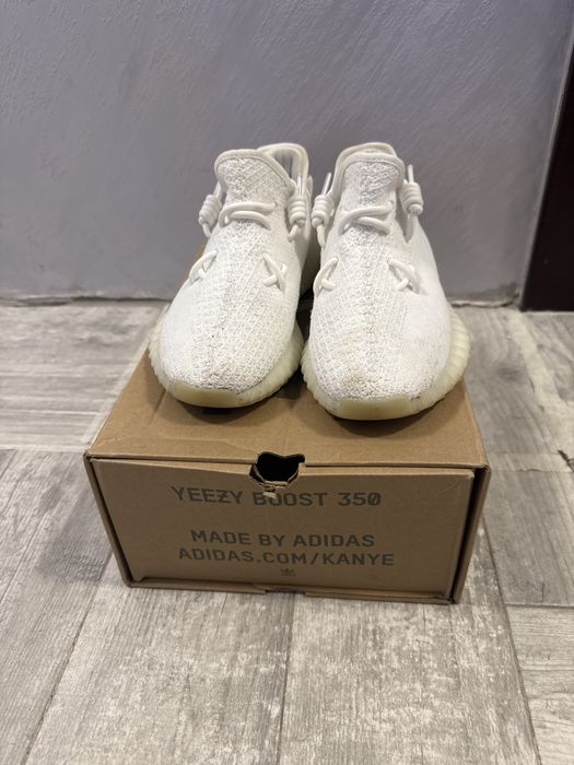 Yeezy Boost 350 V2