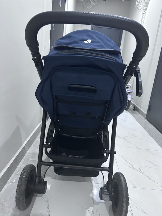 Продам коляску Joie