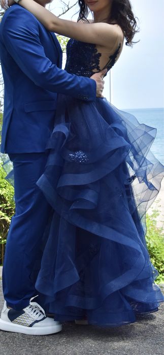 Елегантна бална рокля