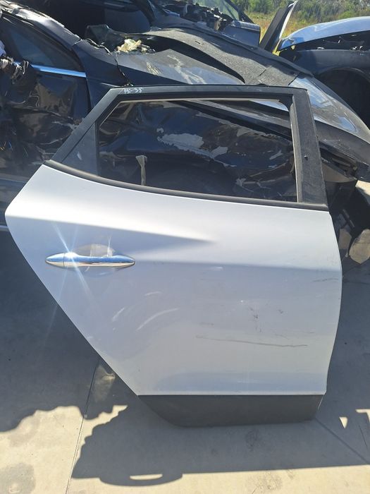 Задна дясна врата Hyundai IX35 / Хюндай ИХ35 2014г.