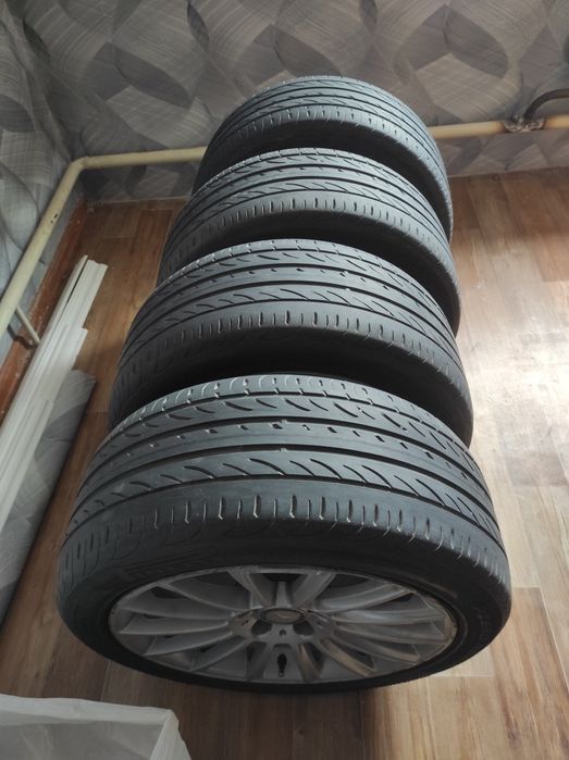 Диски 245/45/18 с летней резиной.