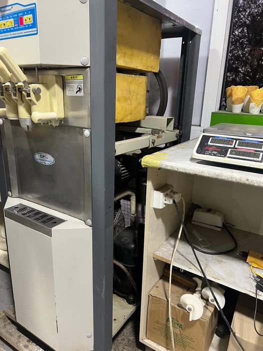 muzqaymoq aparat frezer aparat