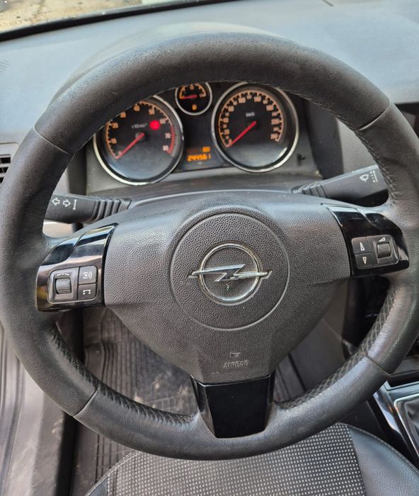 Vand Opel Astra 2009 cu instalatie GPL