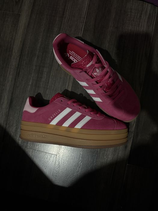 Adidas gazelle bold розови