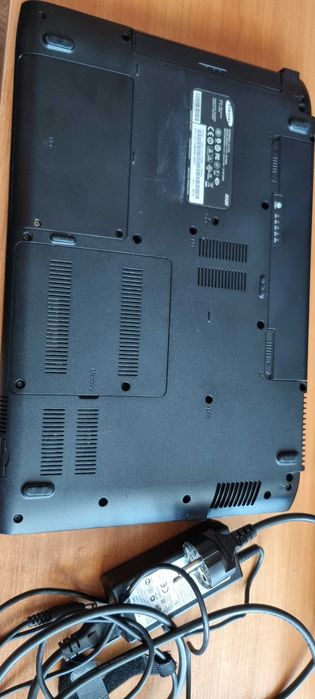 Лаптоп Samsung NP-R580 15.6 инча