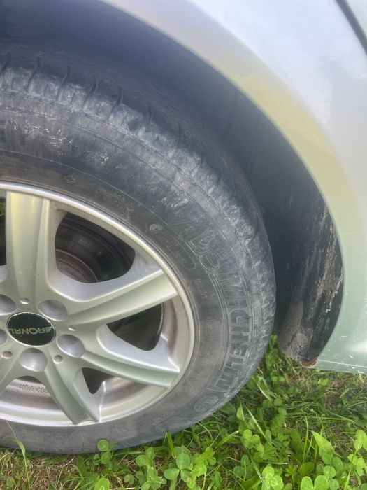 Vand sau dezmembrez volkaswage Golf 4