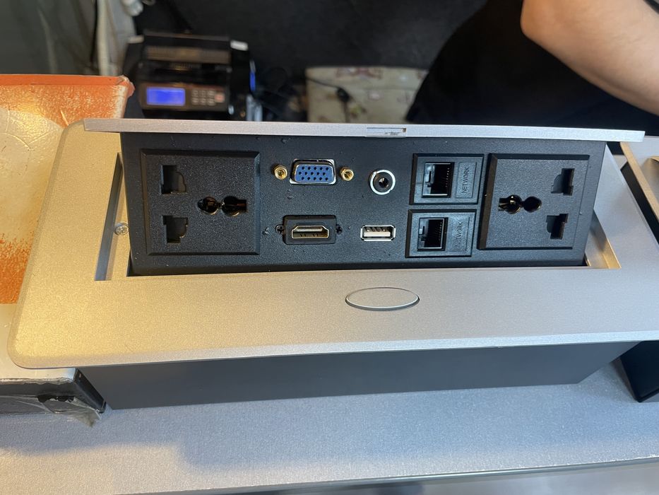 Pol rozetkasi напольная розетка