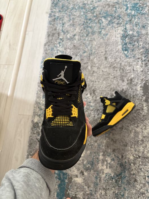 jordan 4 yellow thunder