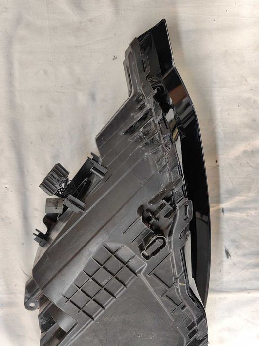 Оригинални  фарове  Волво XC60  Volvo XC60  Led MID