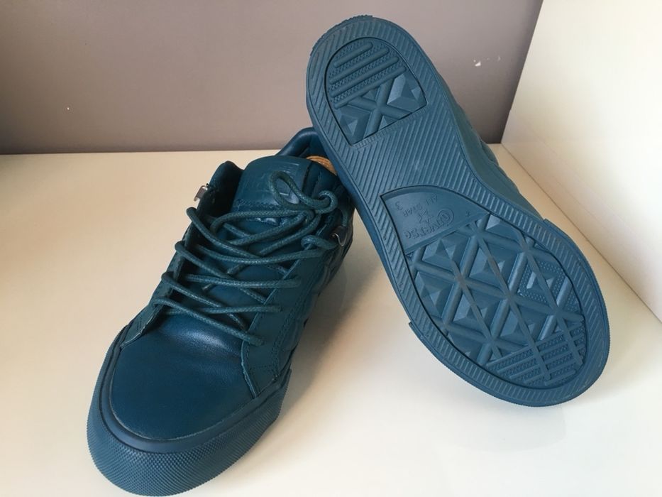 Кецове Converse нови