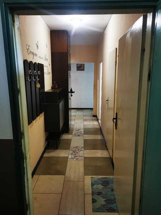 Четиристаен обзаведен апартамент кв. Левски / завод Дружба