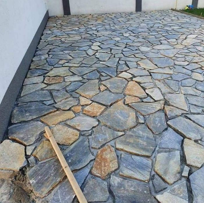 Piatră natural de munte montam transportam în toată țara ce-a mai buna calitate