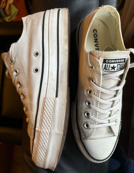 Teniși converse cu talpă groasă