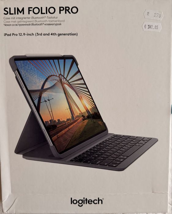 Logitech Slim Folio Pro Ipad keyboard