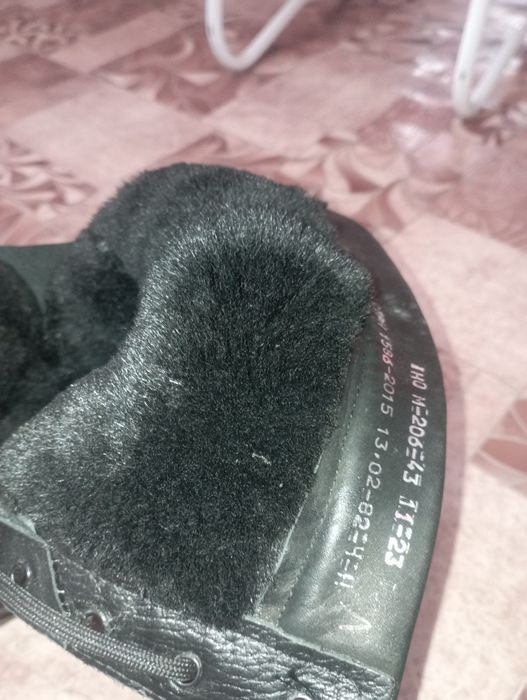 Продам берцы зимние новые