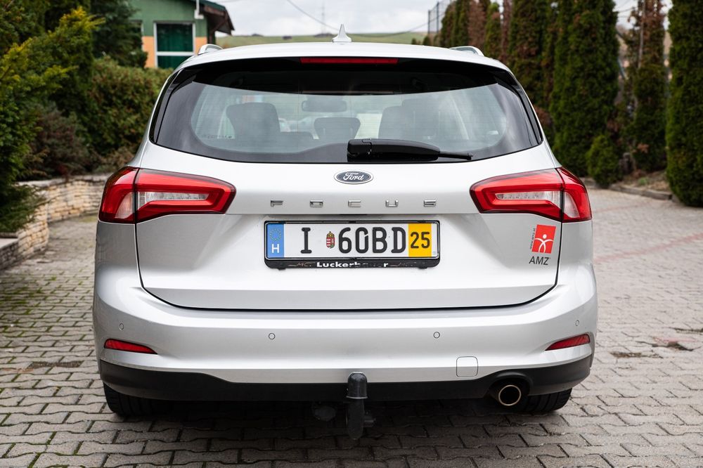 Ford focus titanium business