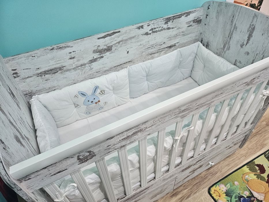 Бебешка дървена кошара