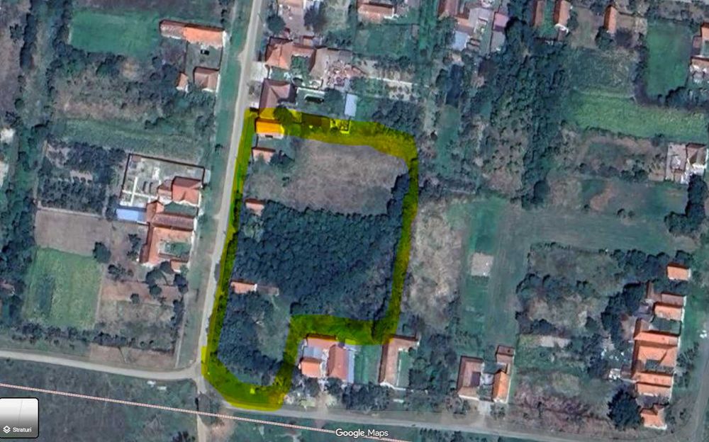 Proprietate 5.035 mp cu 3 case și teren intravilan – Mînerău, Arad