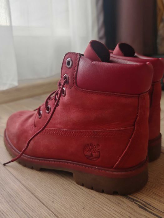 Червени дамски зимни боти Timberland